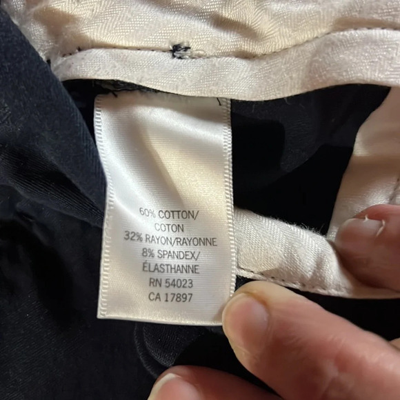 Banana republic navy pants   Like new crop pants - Picture 4 of 4